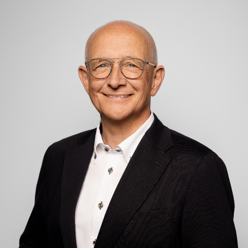  Ralf Wiedemann
